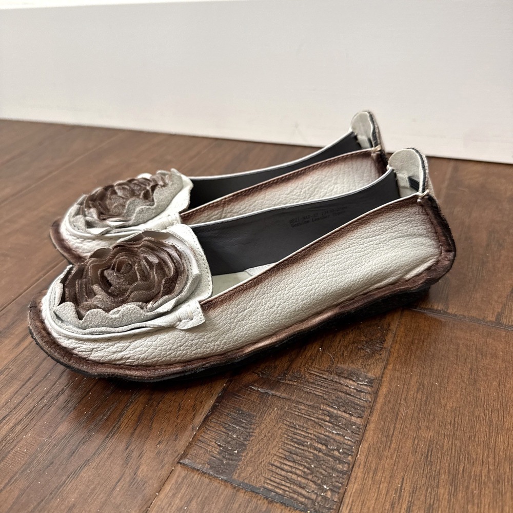 NEW L'artiste Dezi Flower Loafer Leather Shoes Slip On Women 37 6.5 Artsy Flat